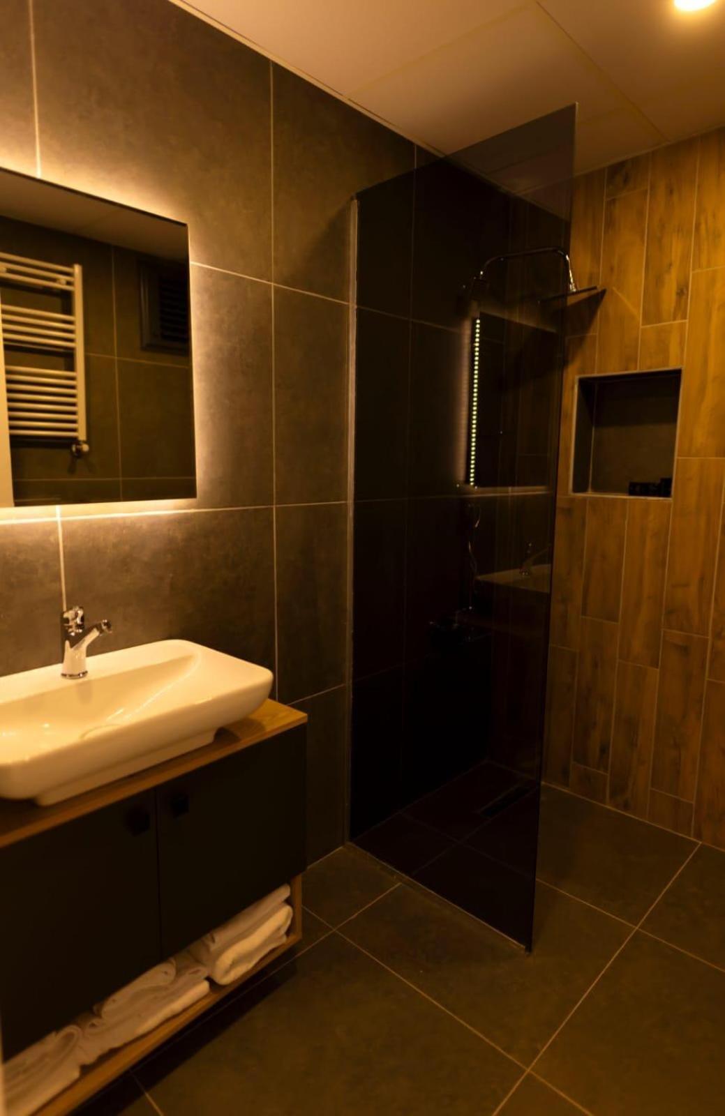 Isbilir Hotel Nevşehir Bagian luar foto